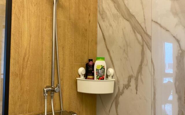 Апартаменты 1503 Верхнеторговая площадь 4