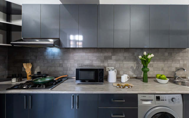 KeyGo #0127, 2 Bedroom, City Center Apartments
