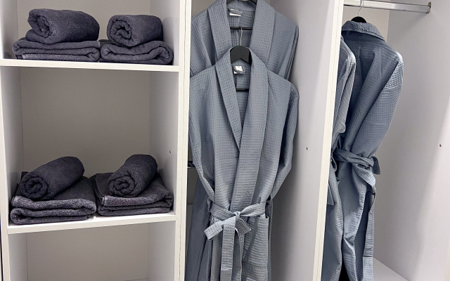 Dvukhurovnevye s basseynom Apartments