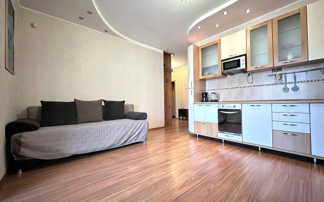 Квартира двухкомнатная на Молодежном рядом с Ледовой Ареной