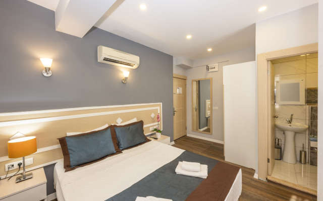 Legend Tulip Hotel