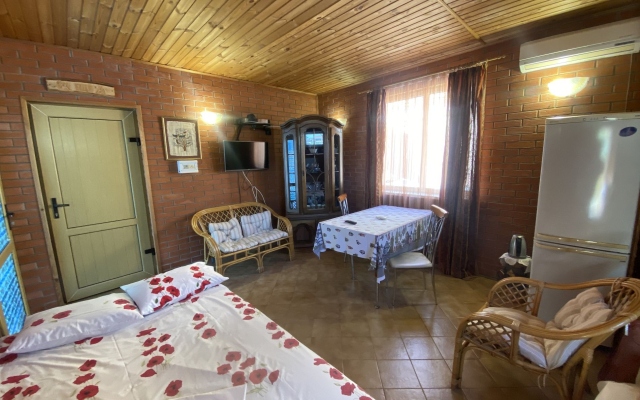 Частный дом 301 на Горького 63