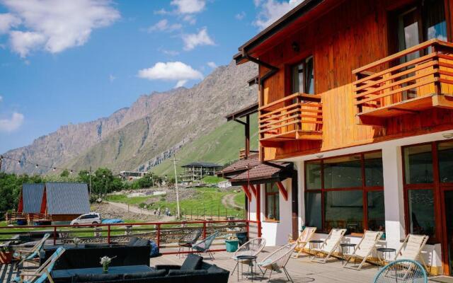 Alpenhaus Hotel Kazbegi