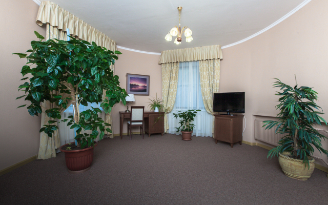 Отель Кристалл