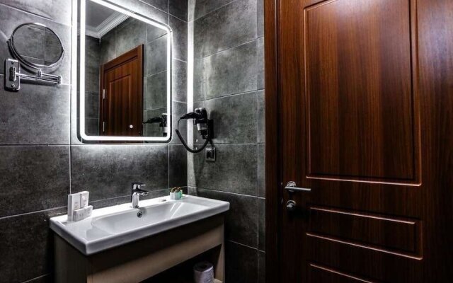 Mays Royal Hotel