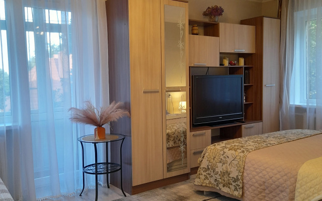 V Tsentre U Ozera Obertayh Flat