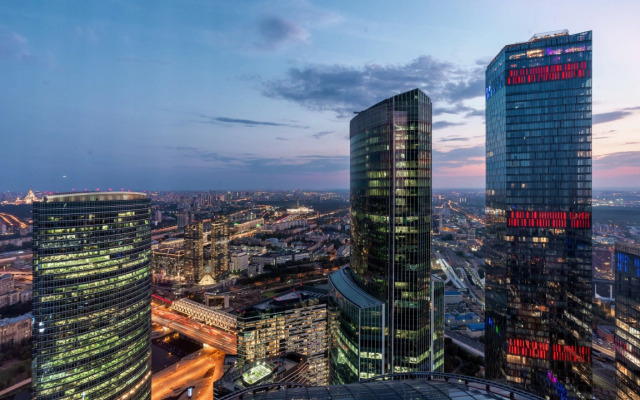 Студия для двоих на 74-м этаже