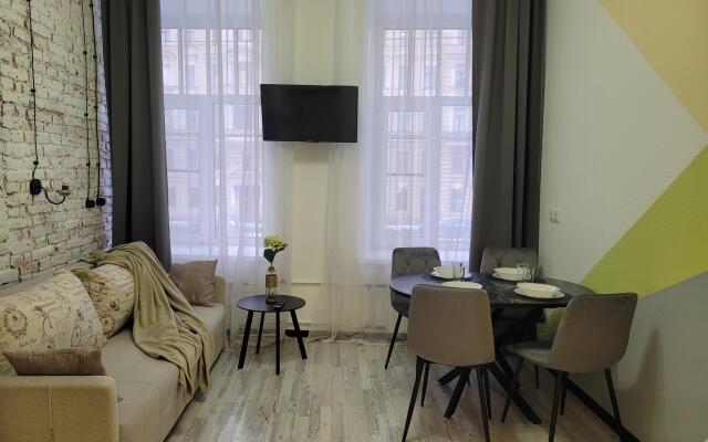 Комфортные 4х местные апартаменты с видом на канал Грибоедова