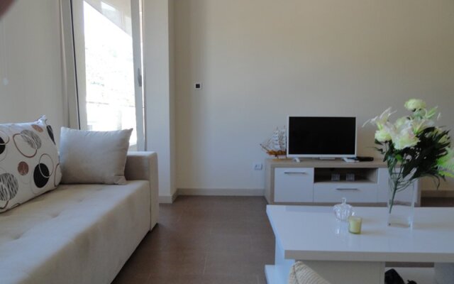 Lyuks S Odnoj Spalnej na Žrtava Fašizma Apartments