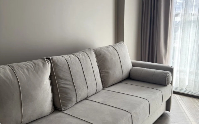 Na Pervoy Linii Poberezhyya Baltiyskogo Morya Flat