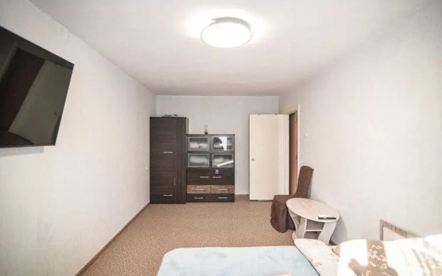 Sakhalinskaya 8 Flat