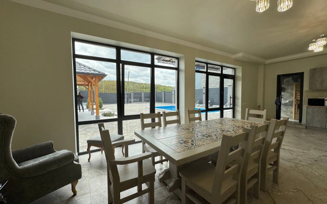 Вилла Времена Года