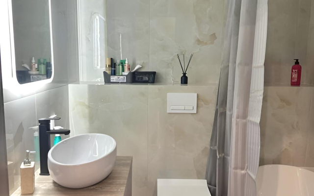 Greencity Bari Galeeva 8A/4 Apartments