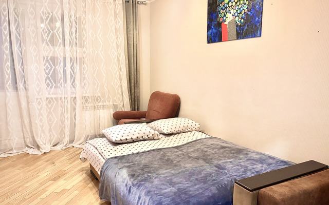 Апартаменты Бакинская 18к1