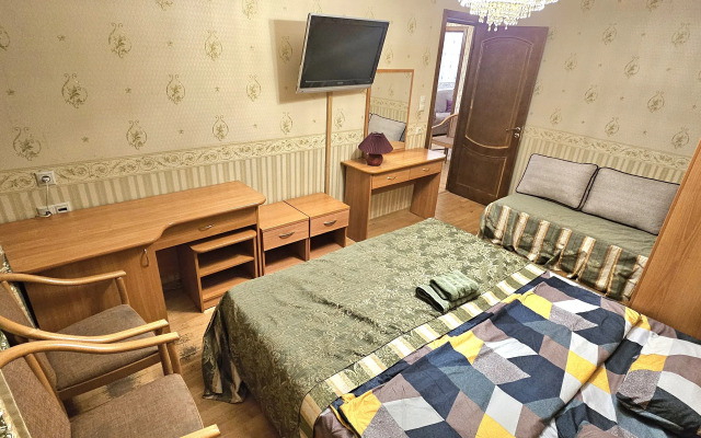 Квартира Трехкомнатная Большая в Центре Москвы