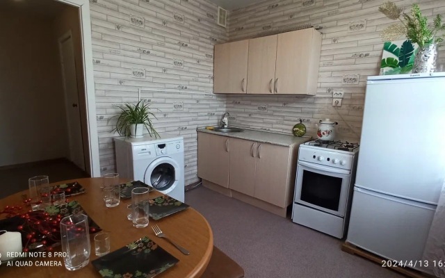 Dvukhkomnatnye Apartamenty Na 339 Strelkovoy Apartments