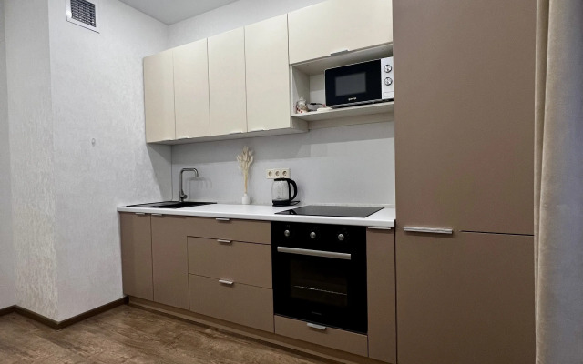 Uyutnaya kvartira vozle stantsii metro Gorki Flat