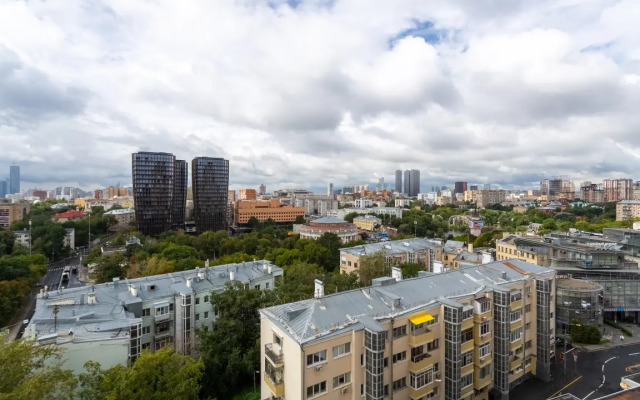 Lyuks s balkonom ı vidom na Moskva-Siti Apartments