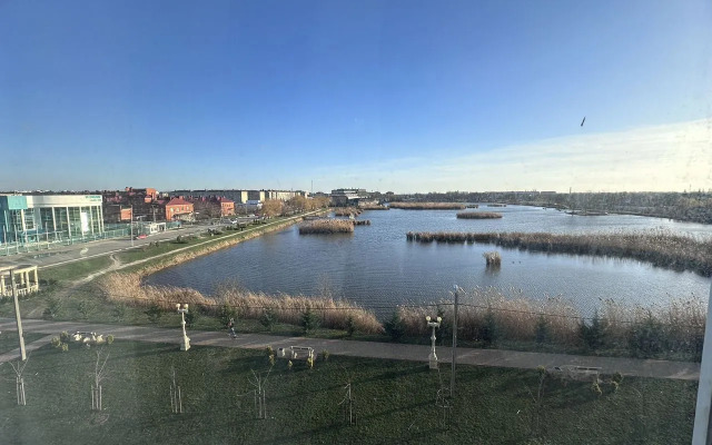 Квартира с видом на озеро