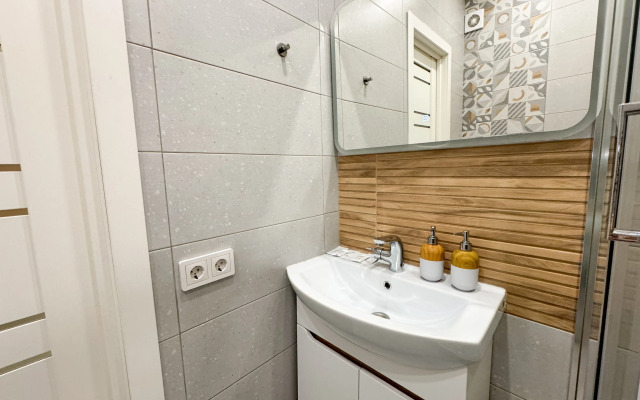 S zaseleniem 24/7 luchshiy servis posutochno 50 Flat