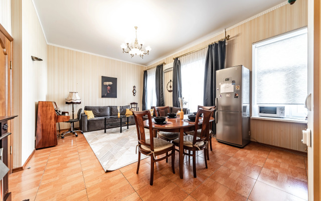 Апартаменты у музея Фаберже 8 гостей