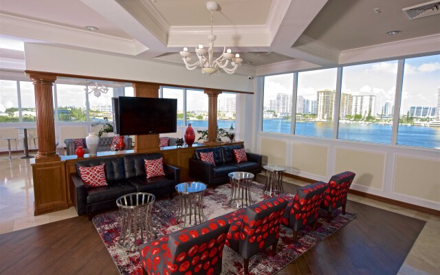 Intracoastal Yacht Club Apart-Hotel