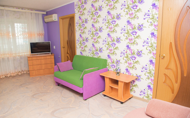 Leningradskaya 20 Flat