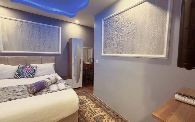 Отель Mitra Downtown