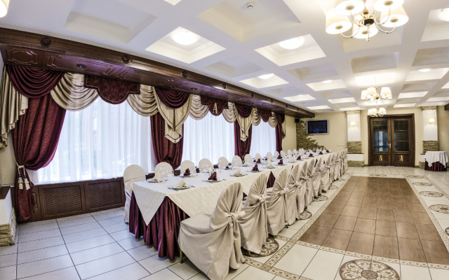 Amaris Hotel