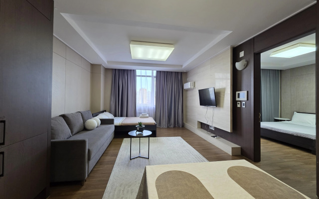 2j Etazh S Shikarnym Vidom Na Mechet, Ryadom S Posol'stvom SSHA Apartment