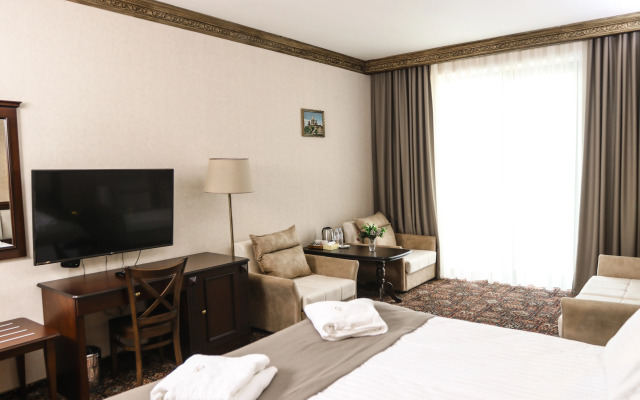 Konyak Hotel