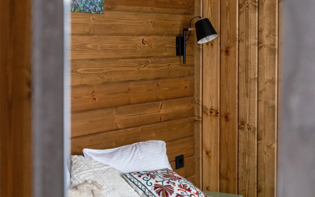 Zeleny Lug Private house