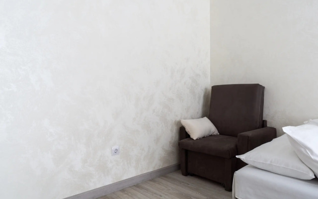 Dve podushki na Valdajskoj, 2k2 Flat