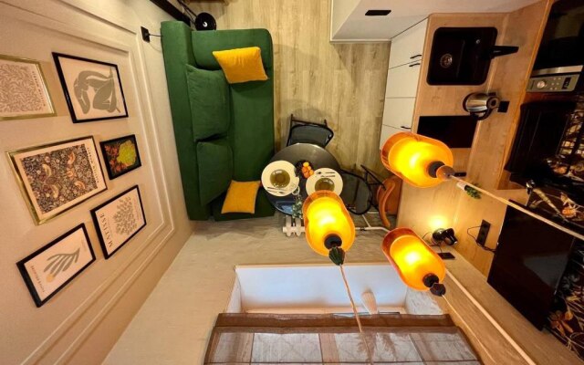 Уютная студия в 8 минутах на метро от самого центра