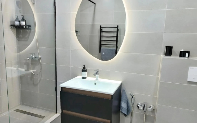 Квартира 6 местная с новым ремонтом около метро Горки парка и ТЦ