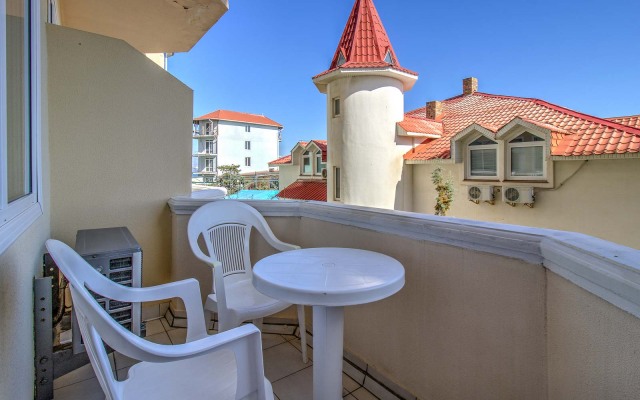 Lambat Hotel