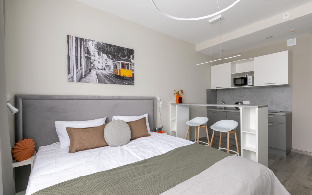 13 Apartment