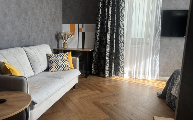 Dizaynerskaya Flat