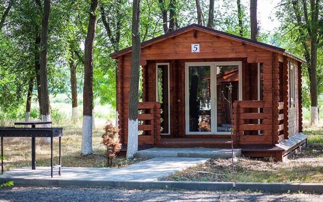 Турбаза Holiday в Каменске-Шахтинском, Ростовская область, цены от 1000 руб. с у