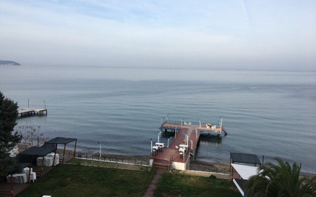Grand Koru Otel Beach