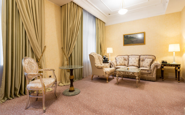 Отель Radisson Collection Hotel, Moscow