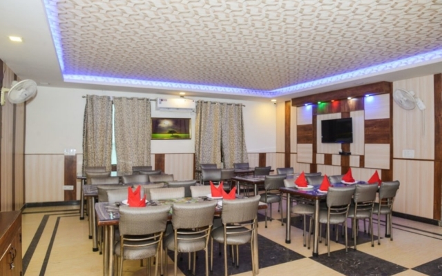 jindal Palace Hotel