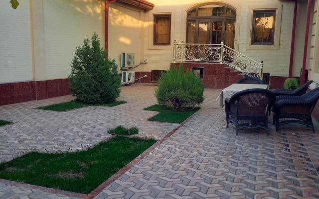 Uyut Hotel