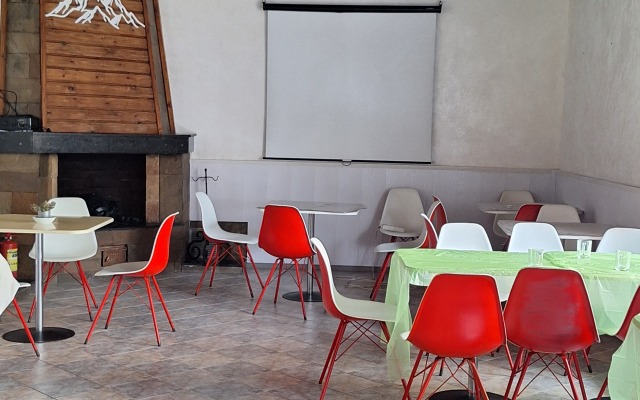 Arina Hotel