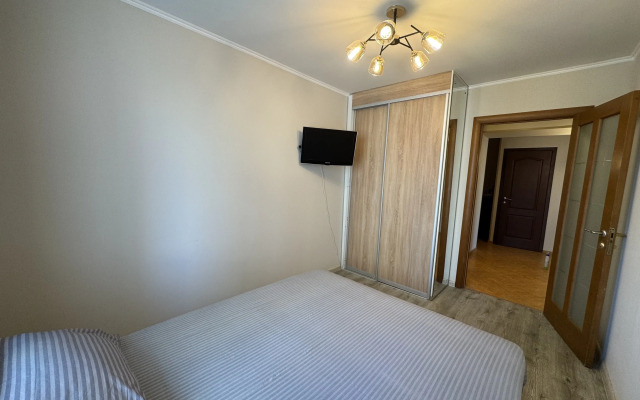 Квартира Полноценные Две Спальни Центр Города