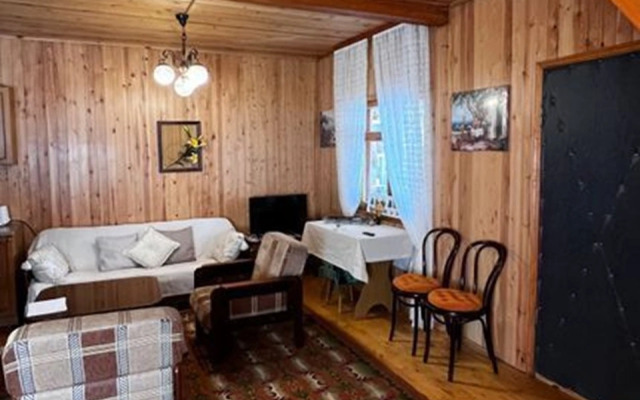 Частный дом четырехкомнатная дача, 95 м²