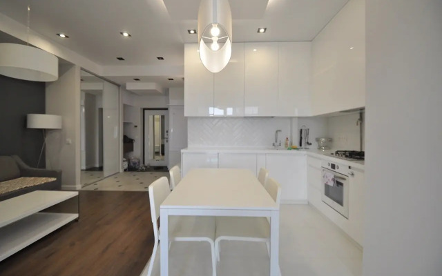Na Ulitse Rudanskogo 8b Apartments