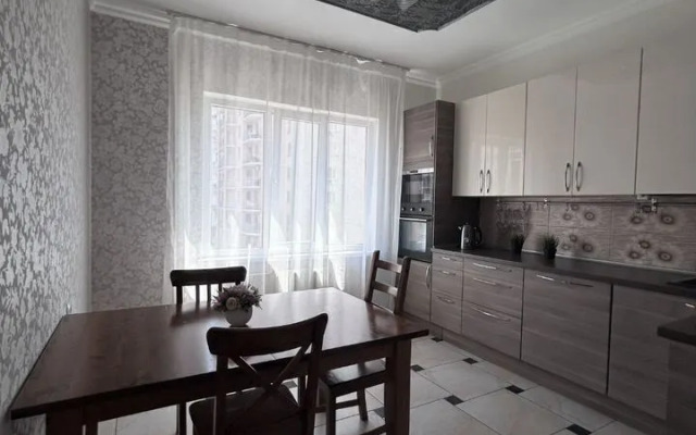 Квартира на Александра Покрышкина, 4/4 (325)