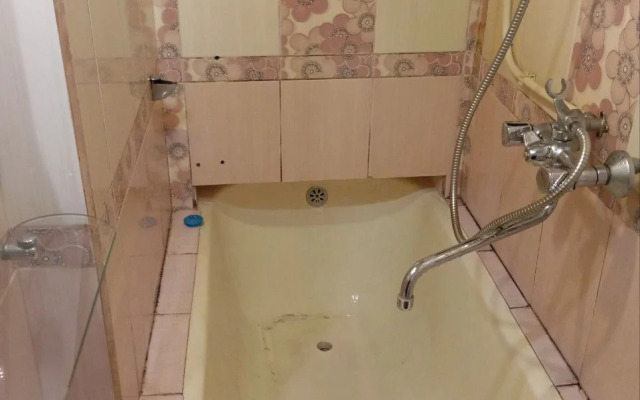 U Metro I Avtovokzala Flat