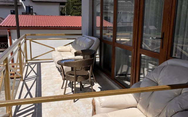 Shatun Hotel